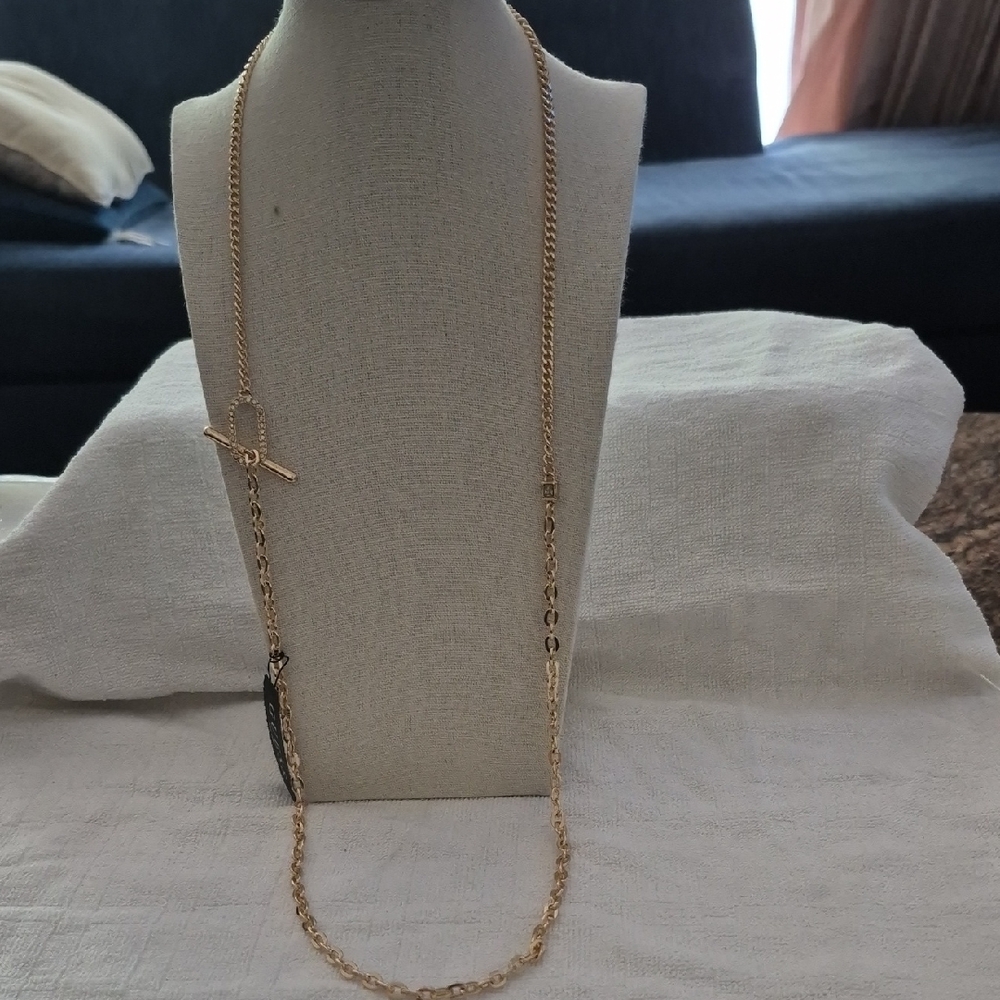 Elegant Gold Chain Necklace